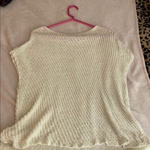 Short sleeve sweater